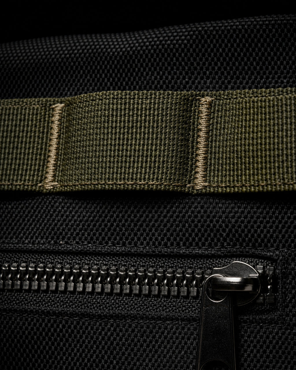 CAR-Bag001-lifestyle-02
