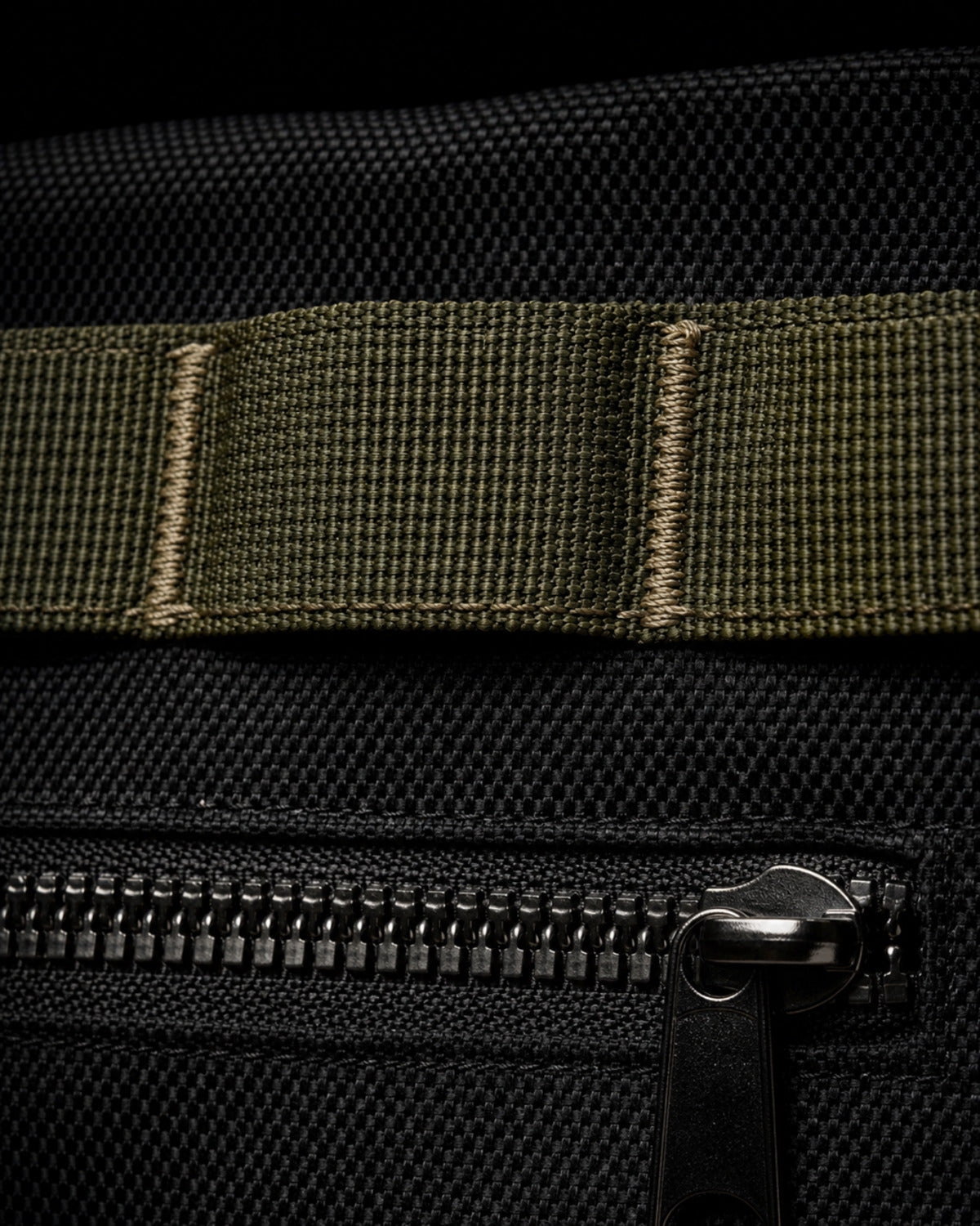 CAR-Bag001-lifestyle-02